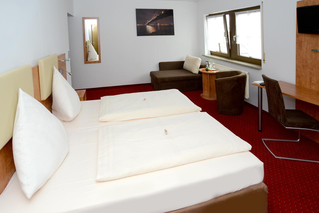 רות' Hotel Jaegerhof מראה חיצוני תמונה